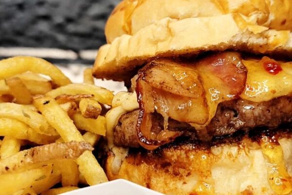 Vasconcelo’s Burger & Bar